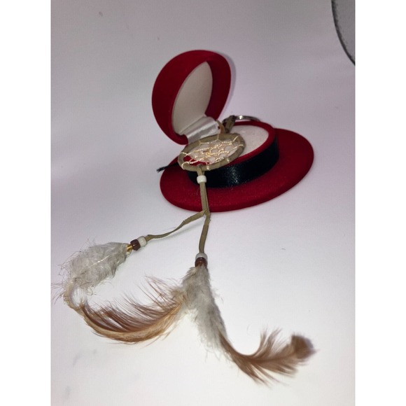 VINTAGE ST LABRE INDIANS DREAM CATCHER WEB FEATHERS BEADED 8.5" KEYCHAIN! - Picture 9 of 11
